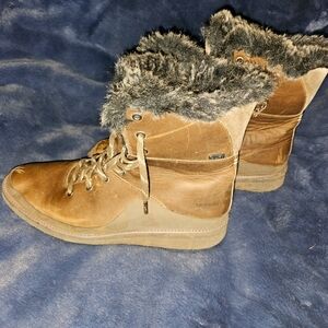 MERRELL Brown Leather Boots with Fluffy Lining